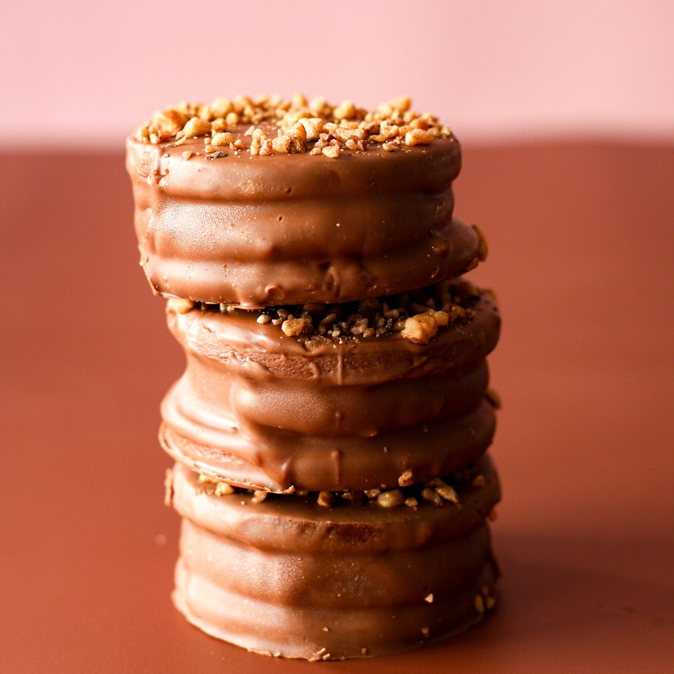 Dulce de leche & almond alfajor