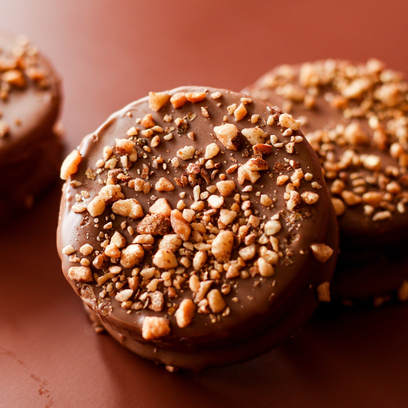 Dulce de leche & almond alfajor