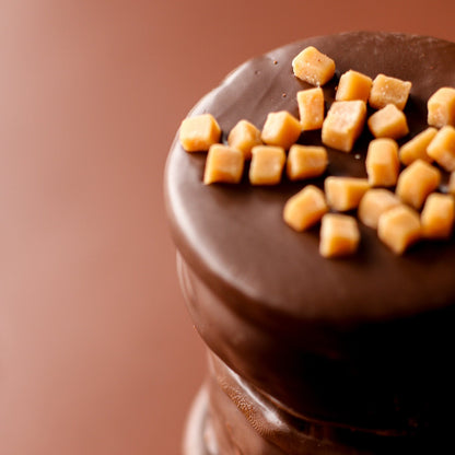 Dulce de leche mousse alfajor
