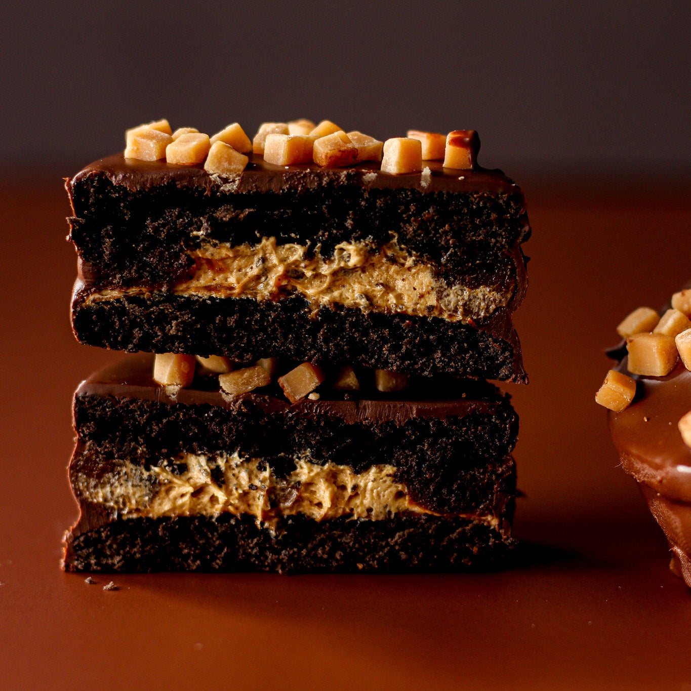 Dulce de leche mousse alfajor