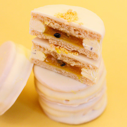 Mango & passion fruit alfajor