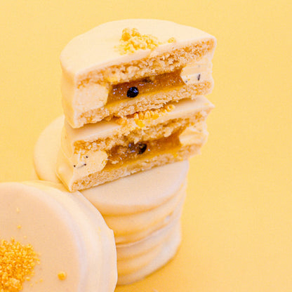 Mango & passion fruit alfajor