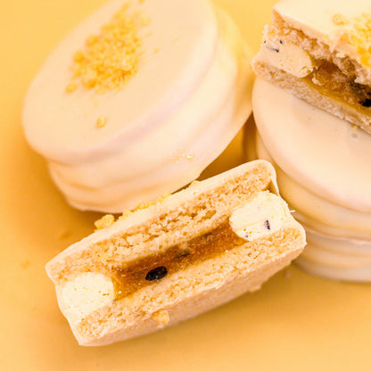 Mango & passion fruit alfajor